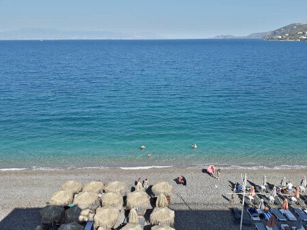 1 - waterfront apartment for sale in loutráki peloponnese greece