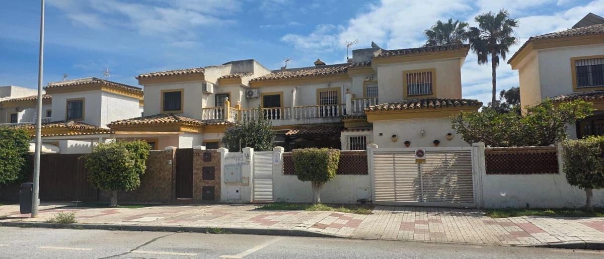 2 - verkoop huis strand to voet malaga  andalusië spanje