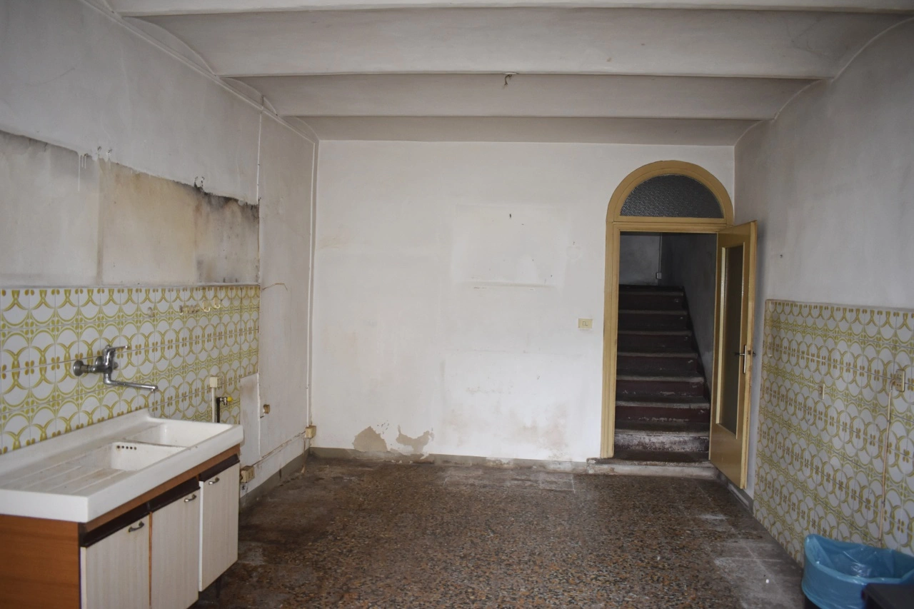 2 - venta casa gambassi terme toscana italia