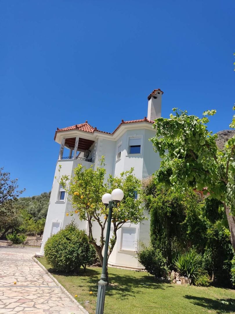 2 - vendita casa sivota epiro grecia