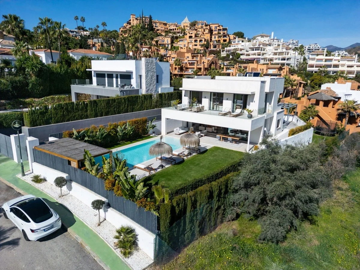1 - vendita villa fronte mare nueva andalucia andalusia spagna