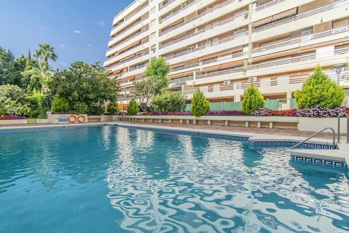 2 - venda apartamento a praia ao pé marbella - costa del sol andaluzia espanha