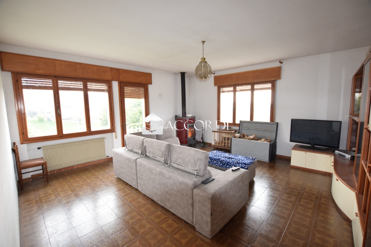 2 - venta casa monfumo véneto italia