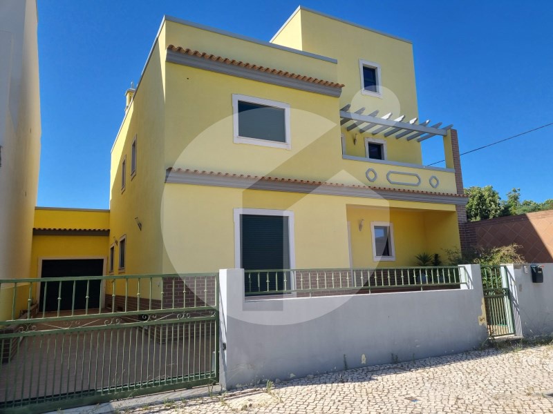 Casa con 4 dormitorios