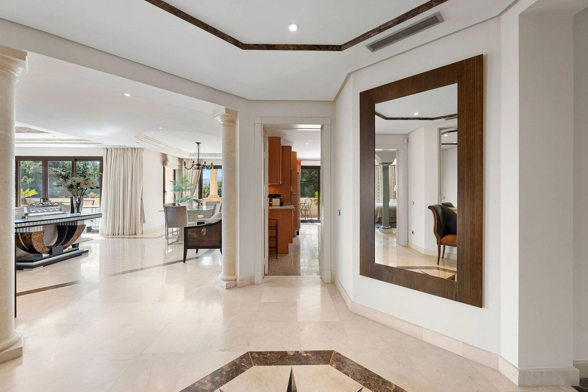 2 - verkoop appartement uitzicht op zee nueva andalucia andalusië spanje