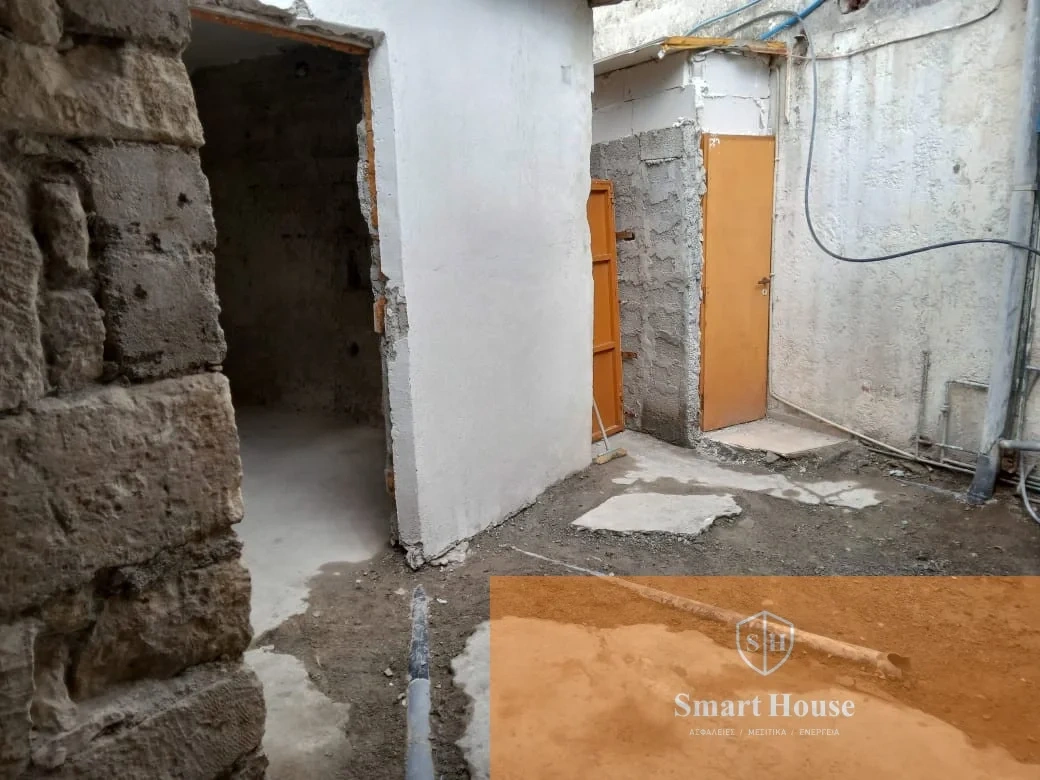 2 - vendita casa agía varvára creta grecia