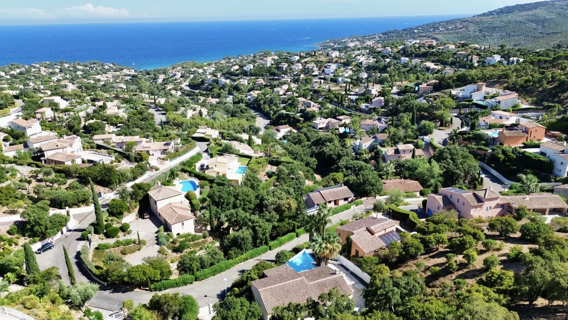 2 - venta casa vista al mar les issambres var francia