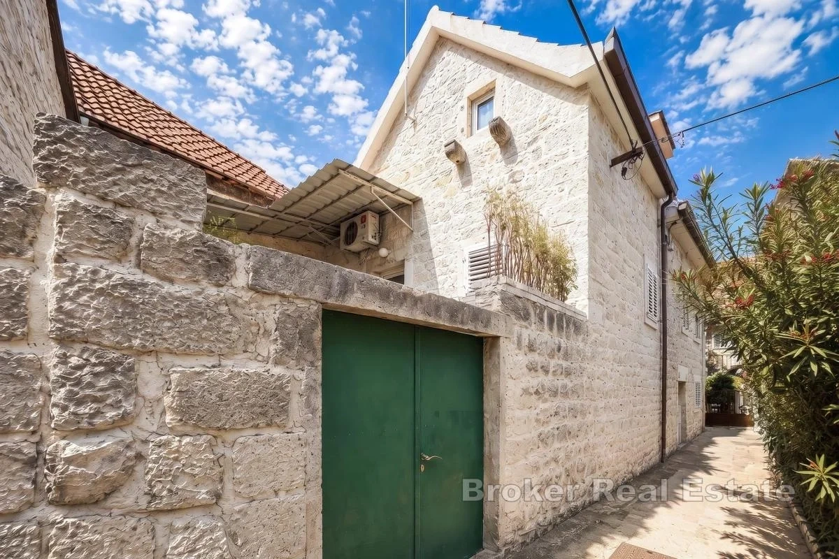 1 - vente maison plage à pied kaštela split-dalmatie croatie