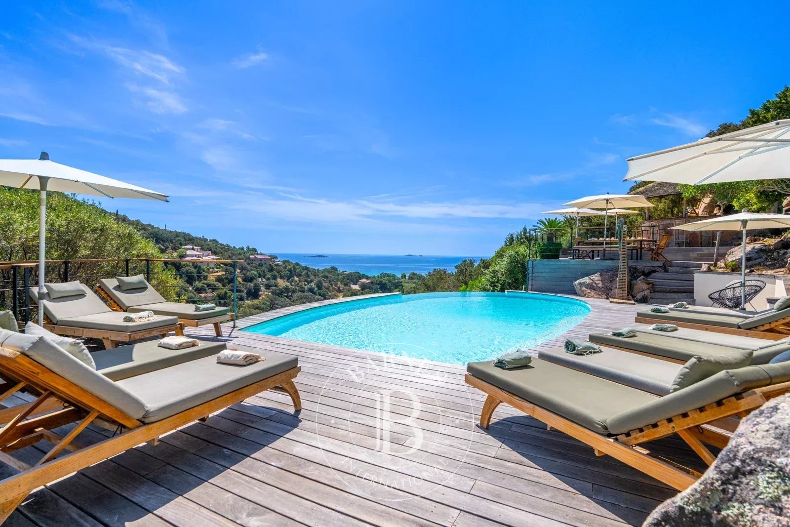 1 - aluguer sazonal casa vista de mar porto-vecchio corse (du-sud) frança