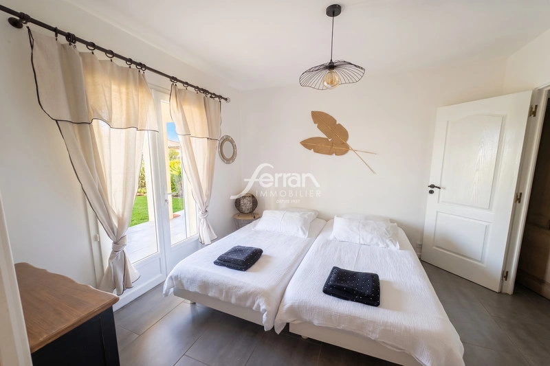 2 - venta casa callas var francia