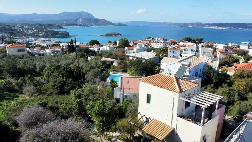 2 bedroom sea view house