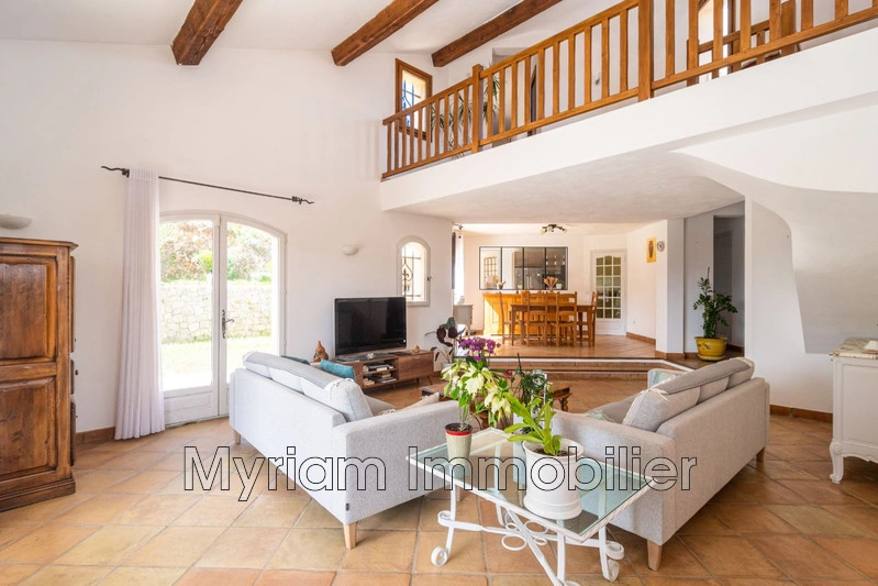2 - verkauf haus peymeinade alpes-maritimes frankreich