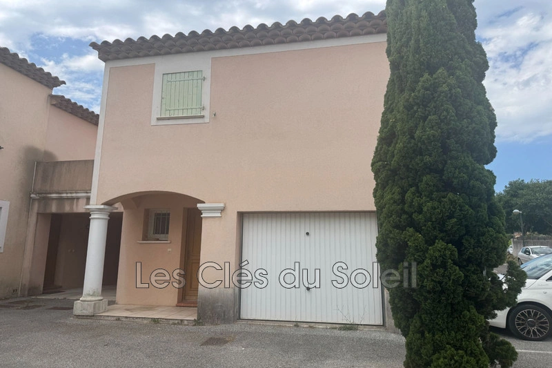 1 - venta casa cuers var francia