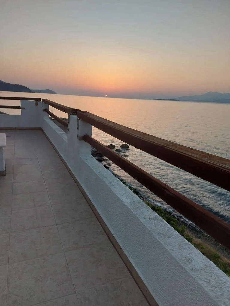 2 - waterfront house for sale in vamvakes peloponnese greece