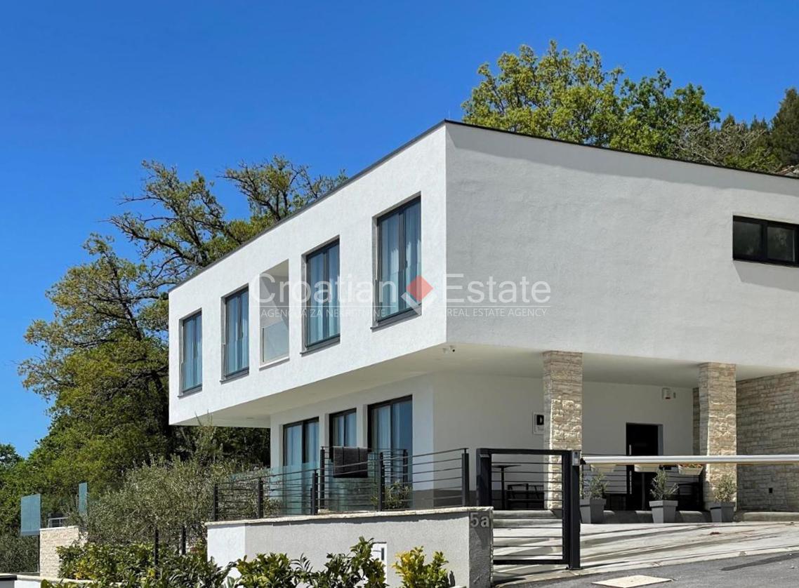 2 - venda casa vista de mar omiš split-dalmácia croácia