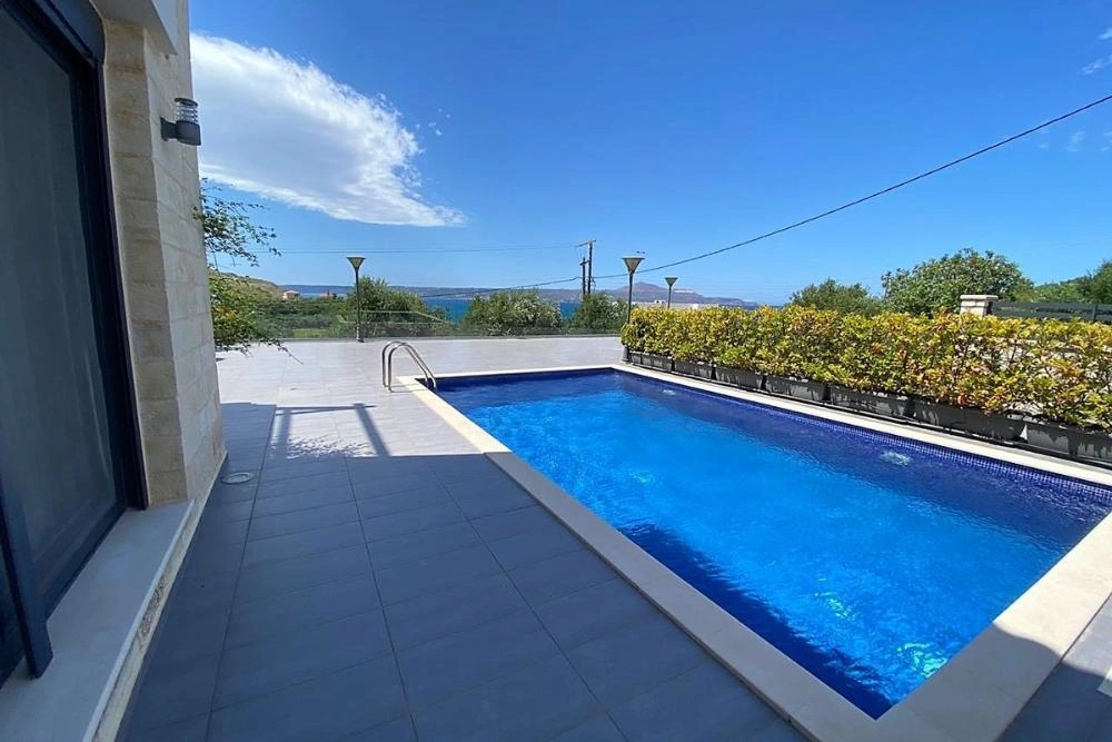 2 - verkoop huis uitzicht op zee kalyves crete griekenland