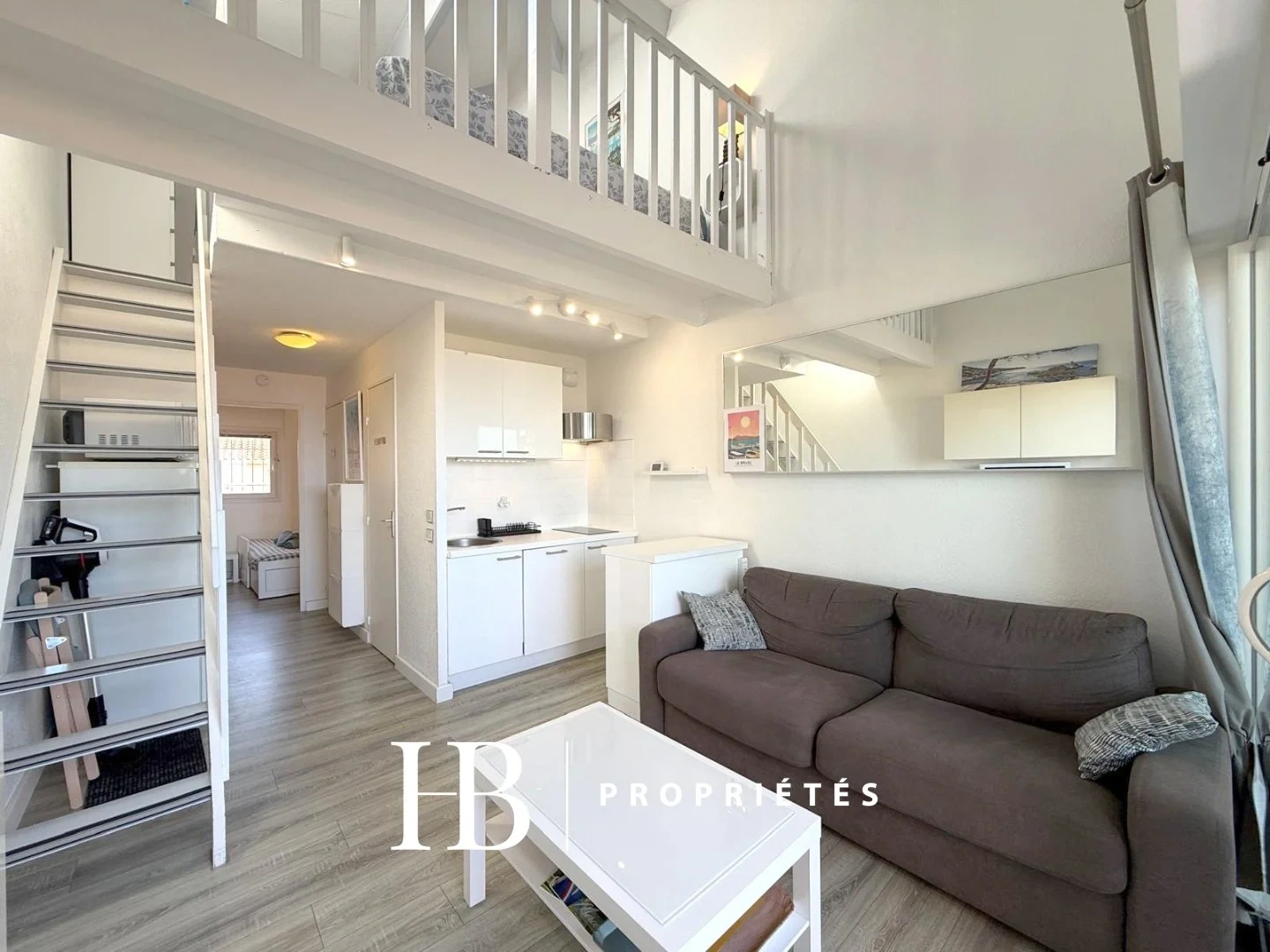 2 - sea view apartment for sale in six fours les plages var france