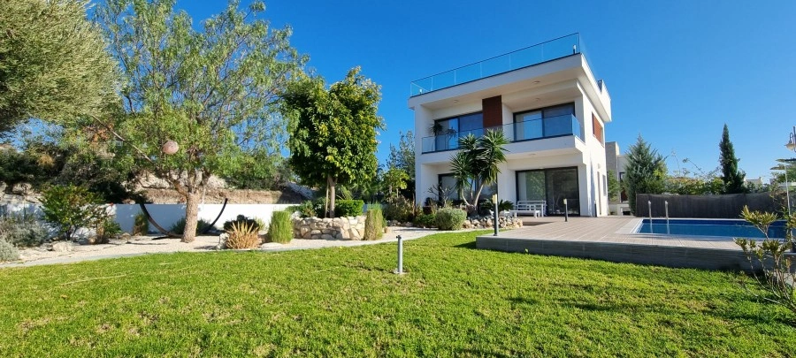 1 - vente villa pieds dans l'eau paphos paphos chypre