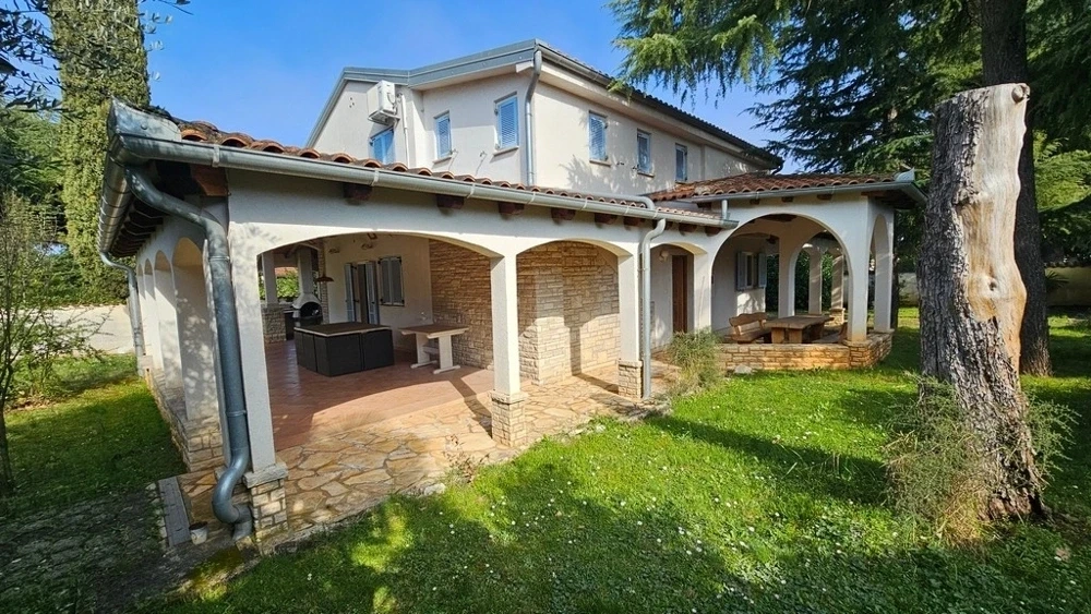 1 - vente maison pieds dans l'eau novigrad istrie croatie