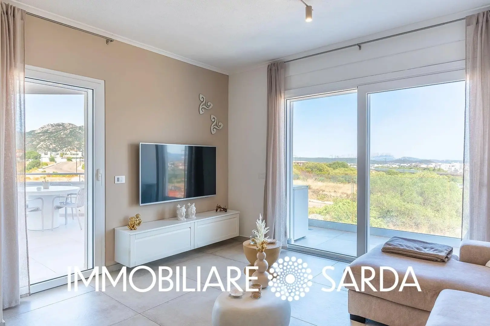 2 - verkoop appartement uitzicht op zee olbia sardinia italië