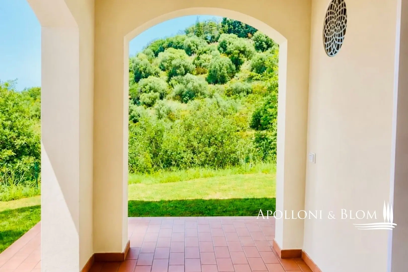 2 - verkoop appartement scarlino tuscany italië
