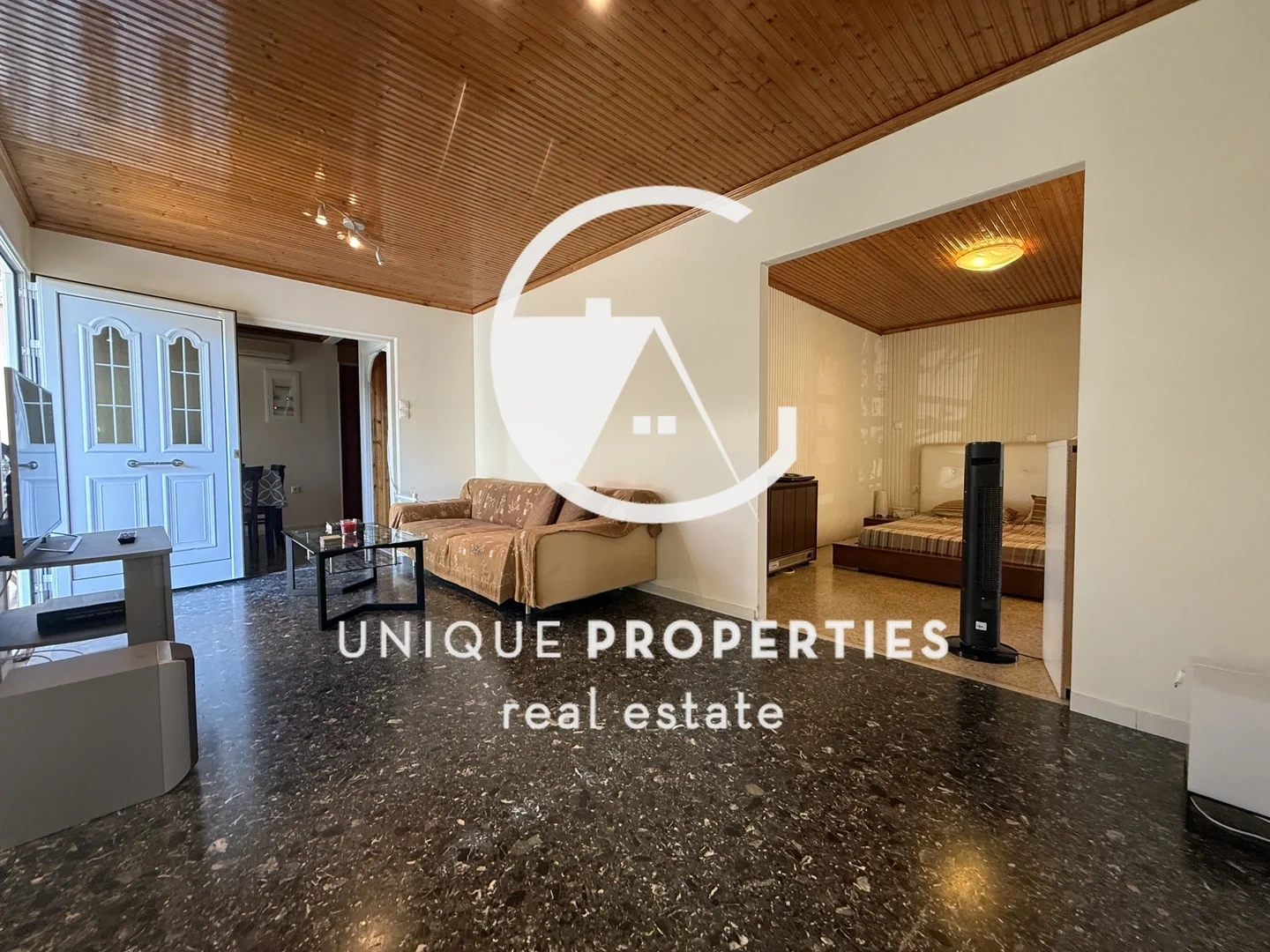 2 - vente maison varkiza attique grèce