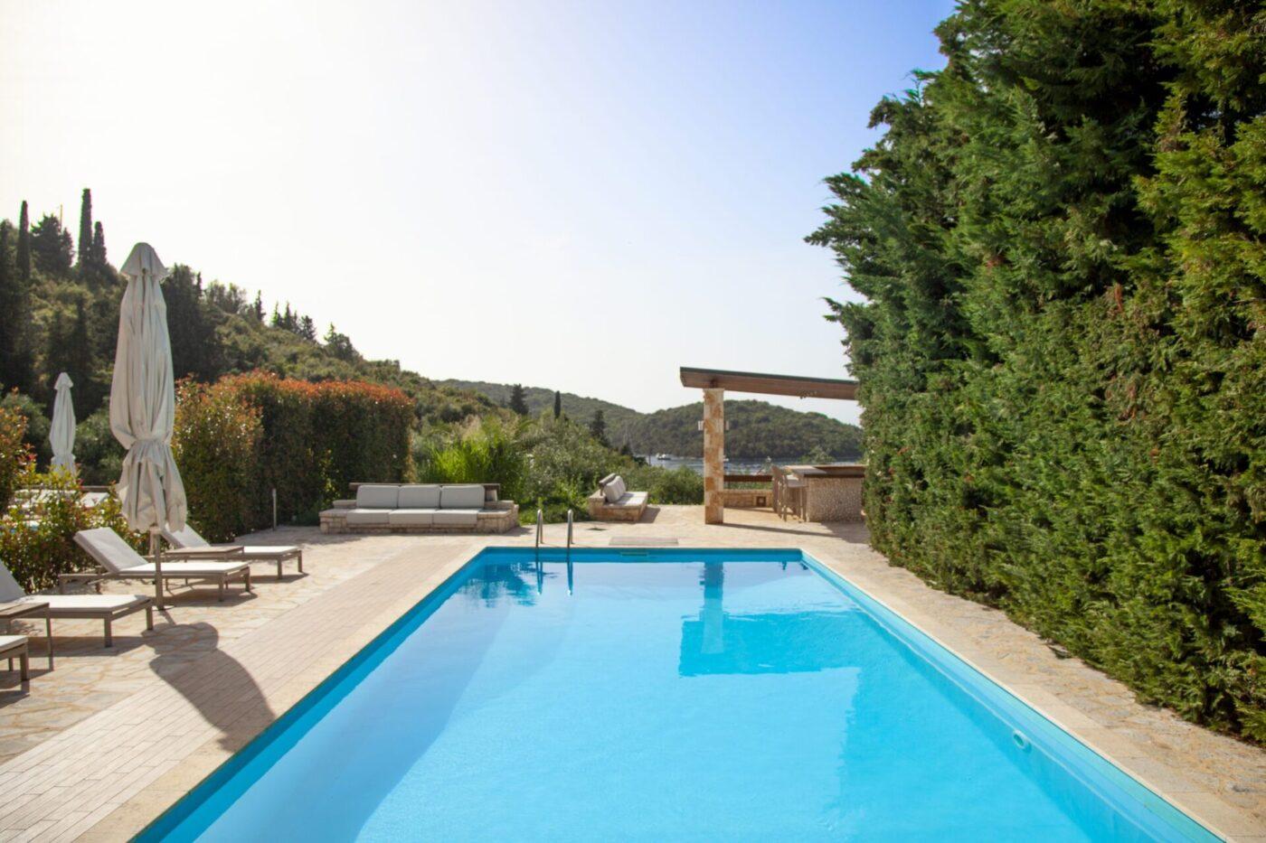 2 - vendita casa vista mare sivota epiro grecia