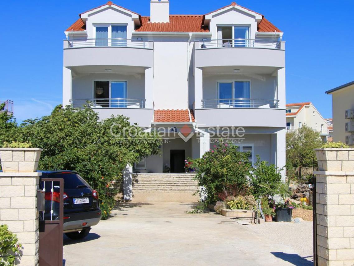 2 - venda casa frente ao mar rogoznica sibenik croácia