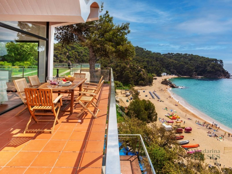 2 - sea view house for vacation rentals in canyelles catalonia spain