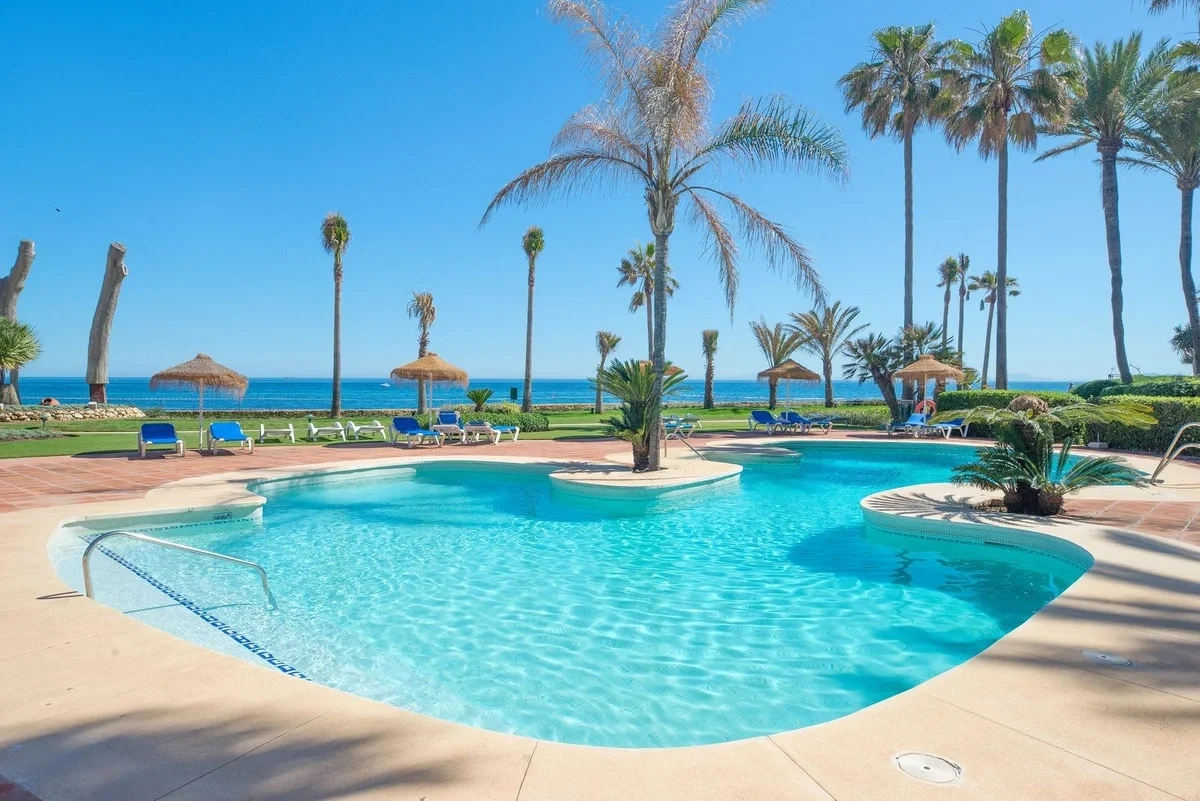 1 - verkauf wohnung strandpromenade estepona - costa del sol andalusien spanien