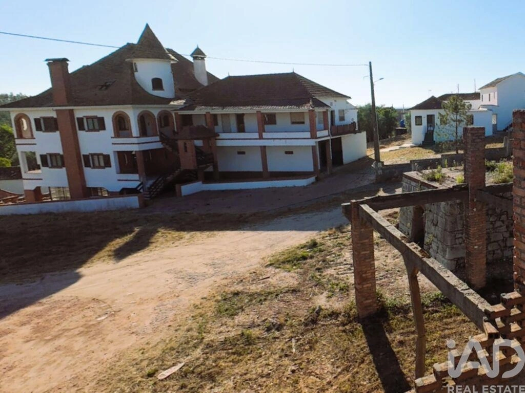 2 - plot of land for sale in leiria centro region portugal