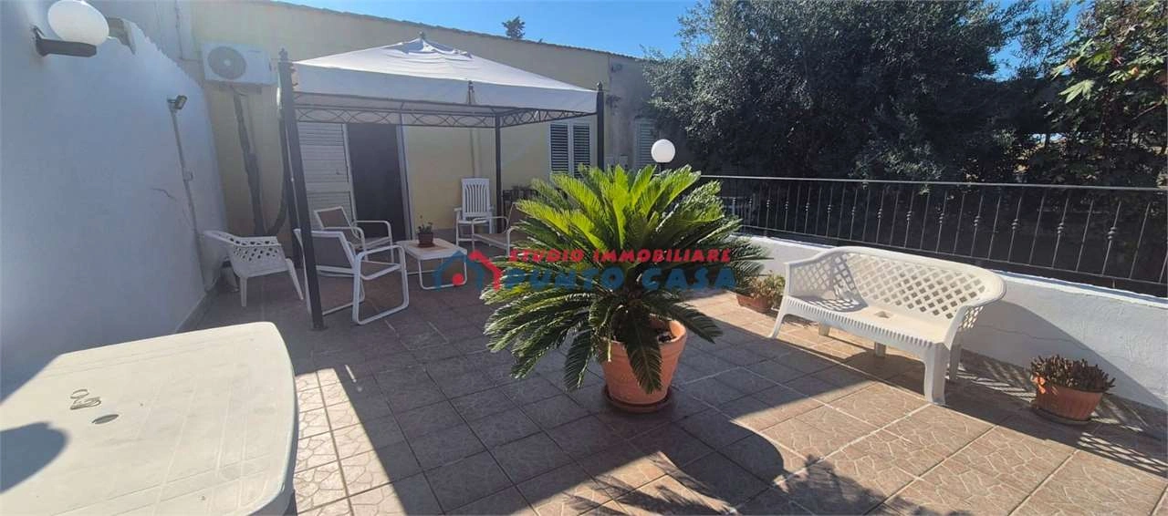 2 - house for sale in buseto palizzolo sicily italy