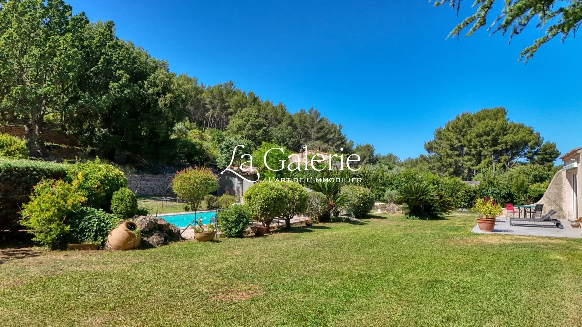2 - house for sale in sanary sur mer var france