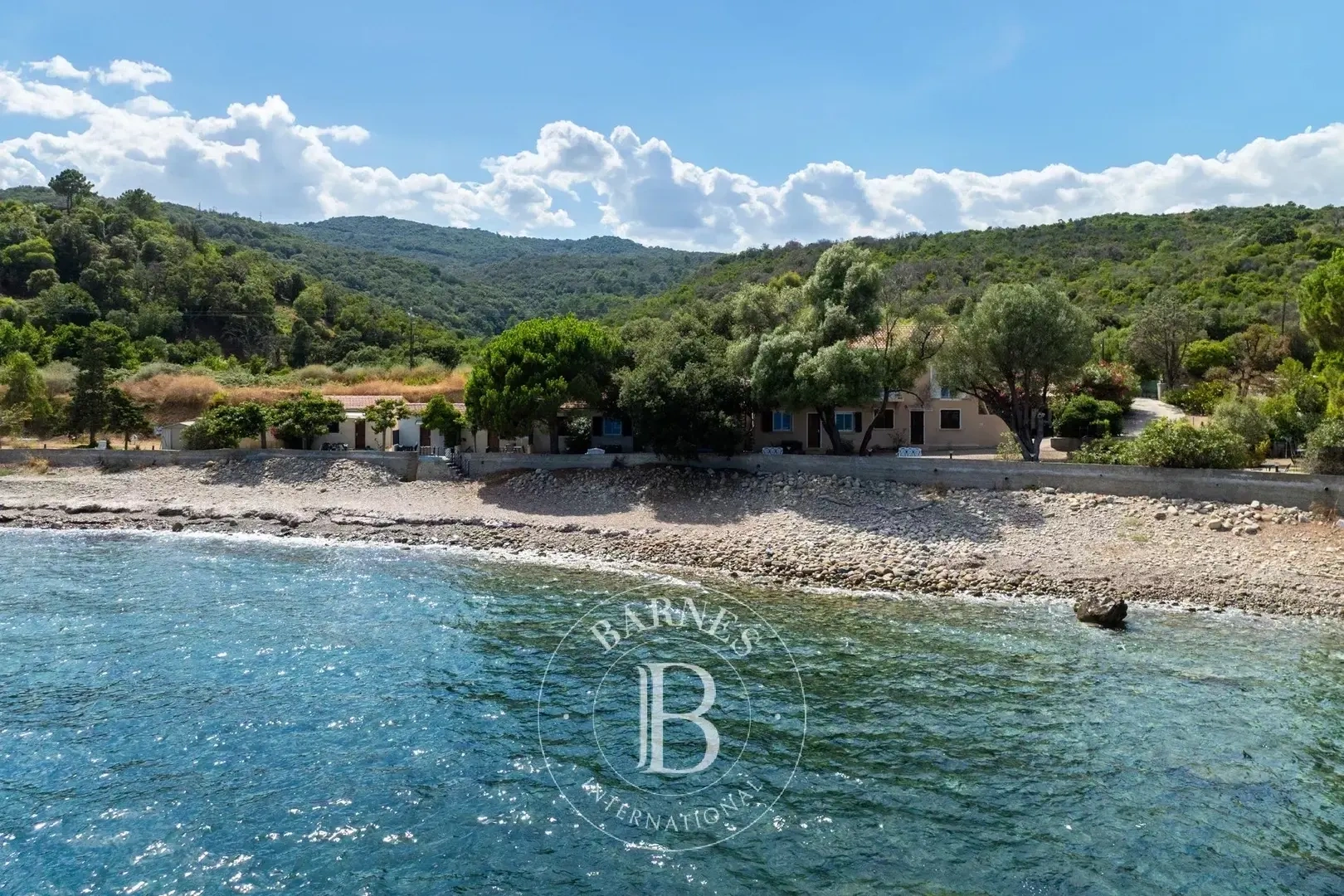2 - venta casa frente al mar sari-solenzara córcega del sur francia