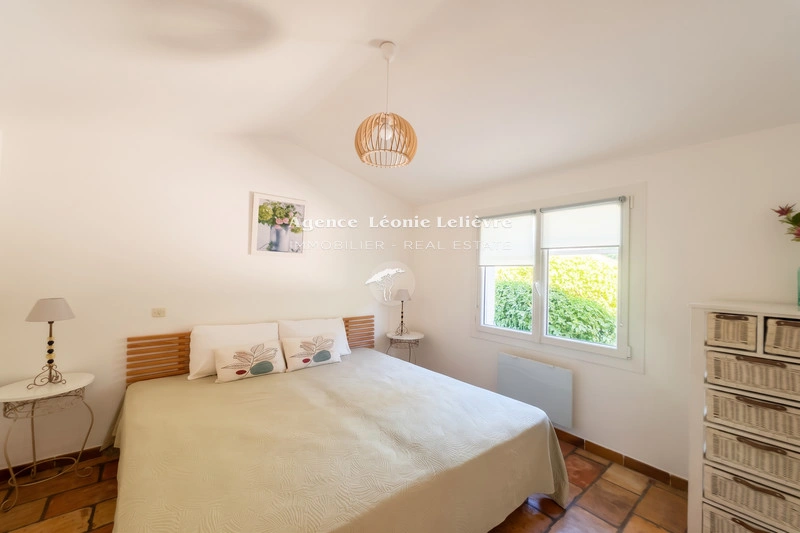 2 - vente maison vue mer les issambres var france