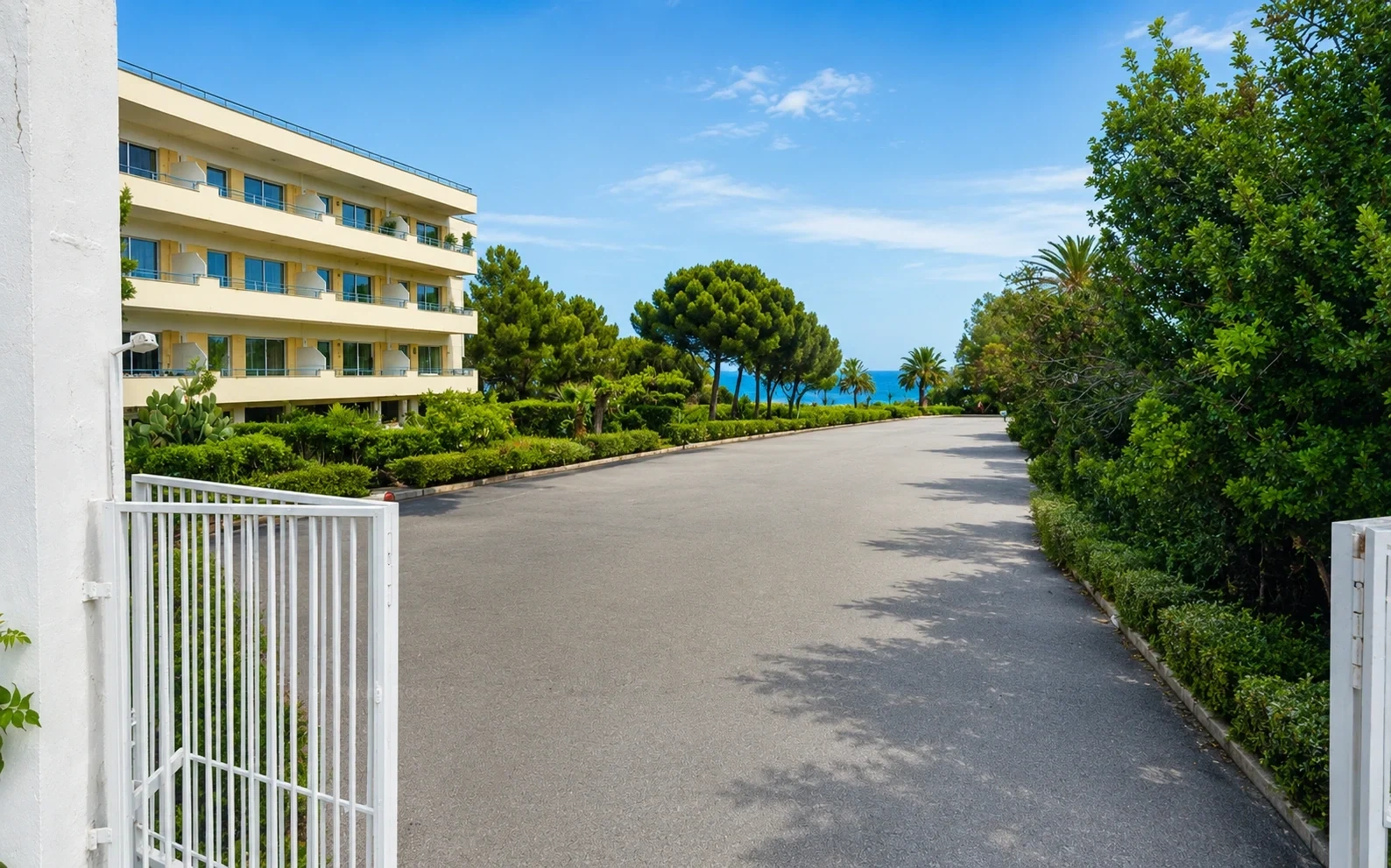 1 - venda espaço comercial frente ao mar kalamos ática grécia