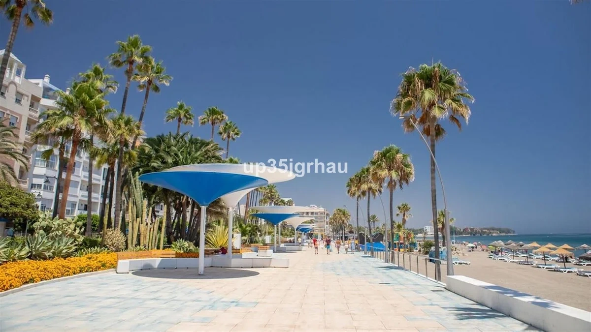2 - verkauf wohnung direkt am wasser estepona - costa del sol andalusien spanien