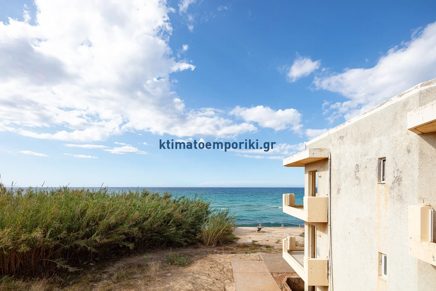 2 - venda espaço comercial frente ao mar sfakaki creta grécia