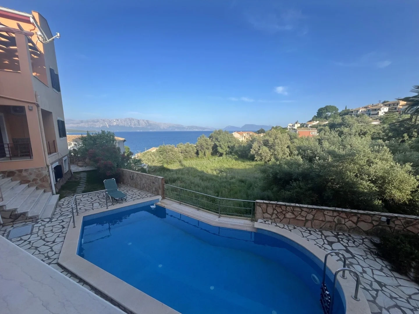 1 - vendita appartamento vista mare nikiána isole ioniche grecia