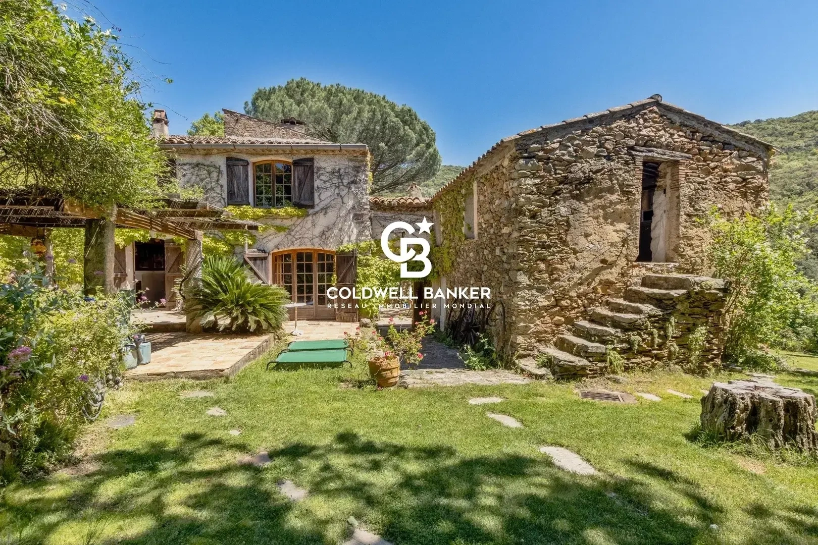1 - vendita casa grimaud var francia
