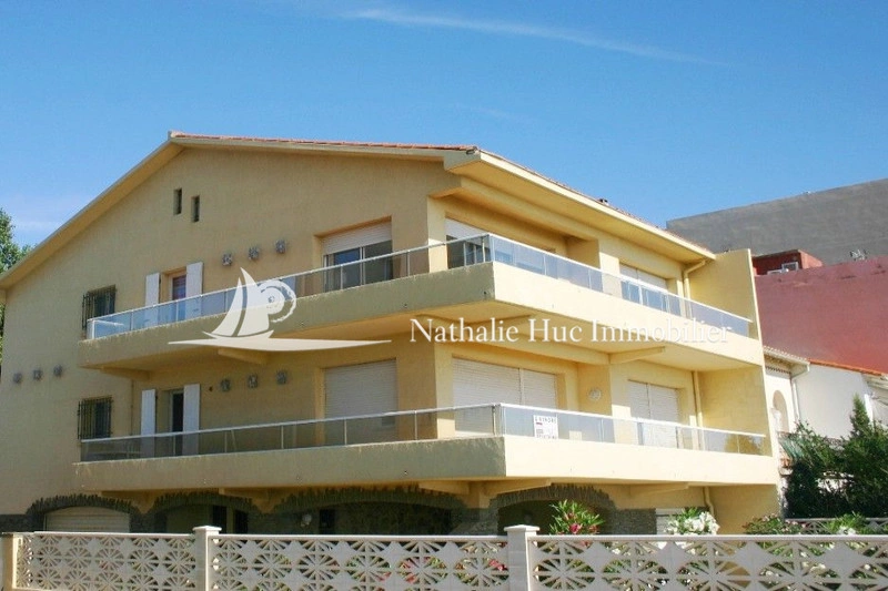 Casa vista de mar com terraco