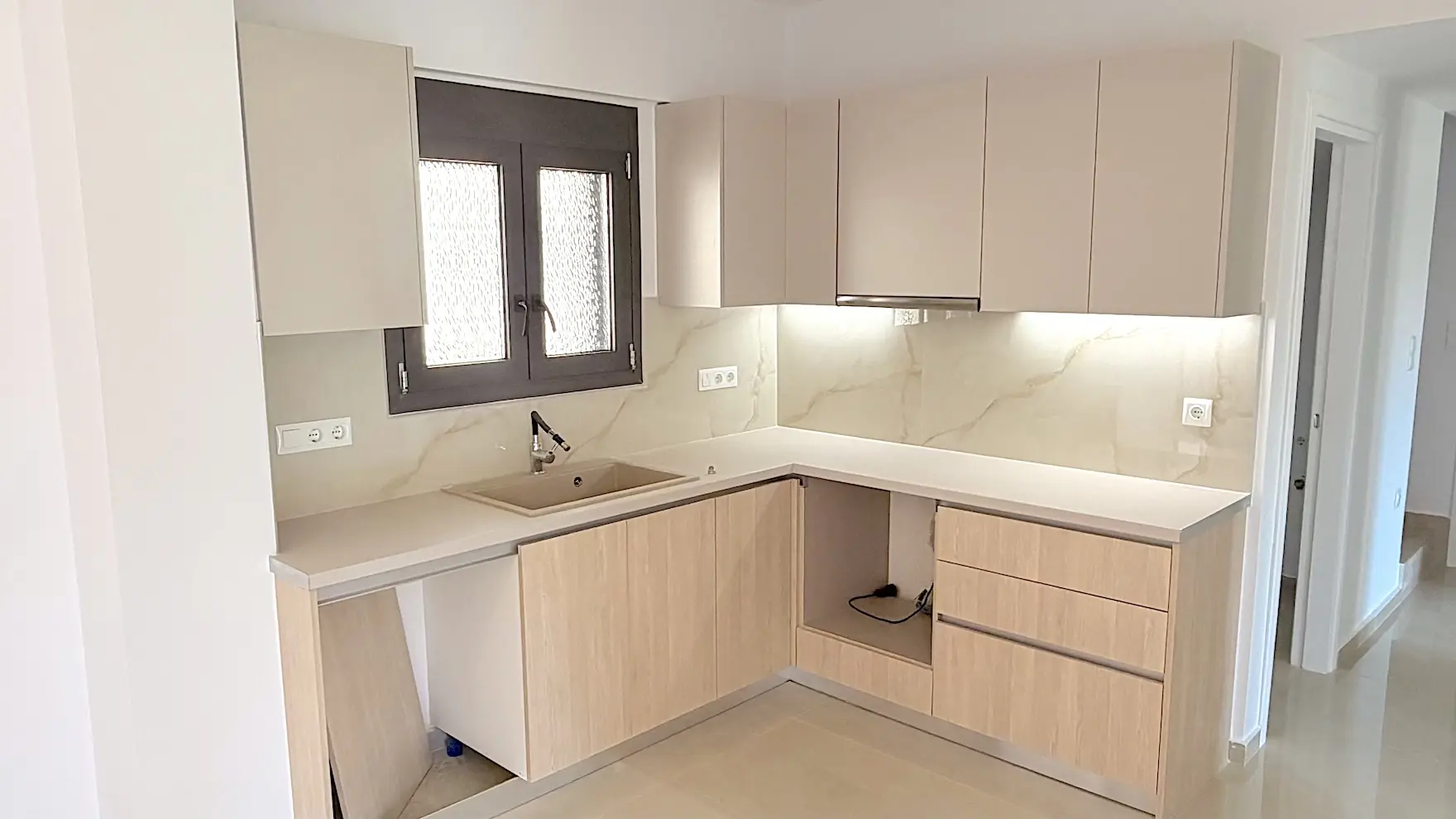 2 - sea view apartment for sale in réthymnon crete greece