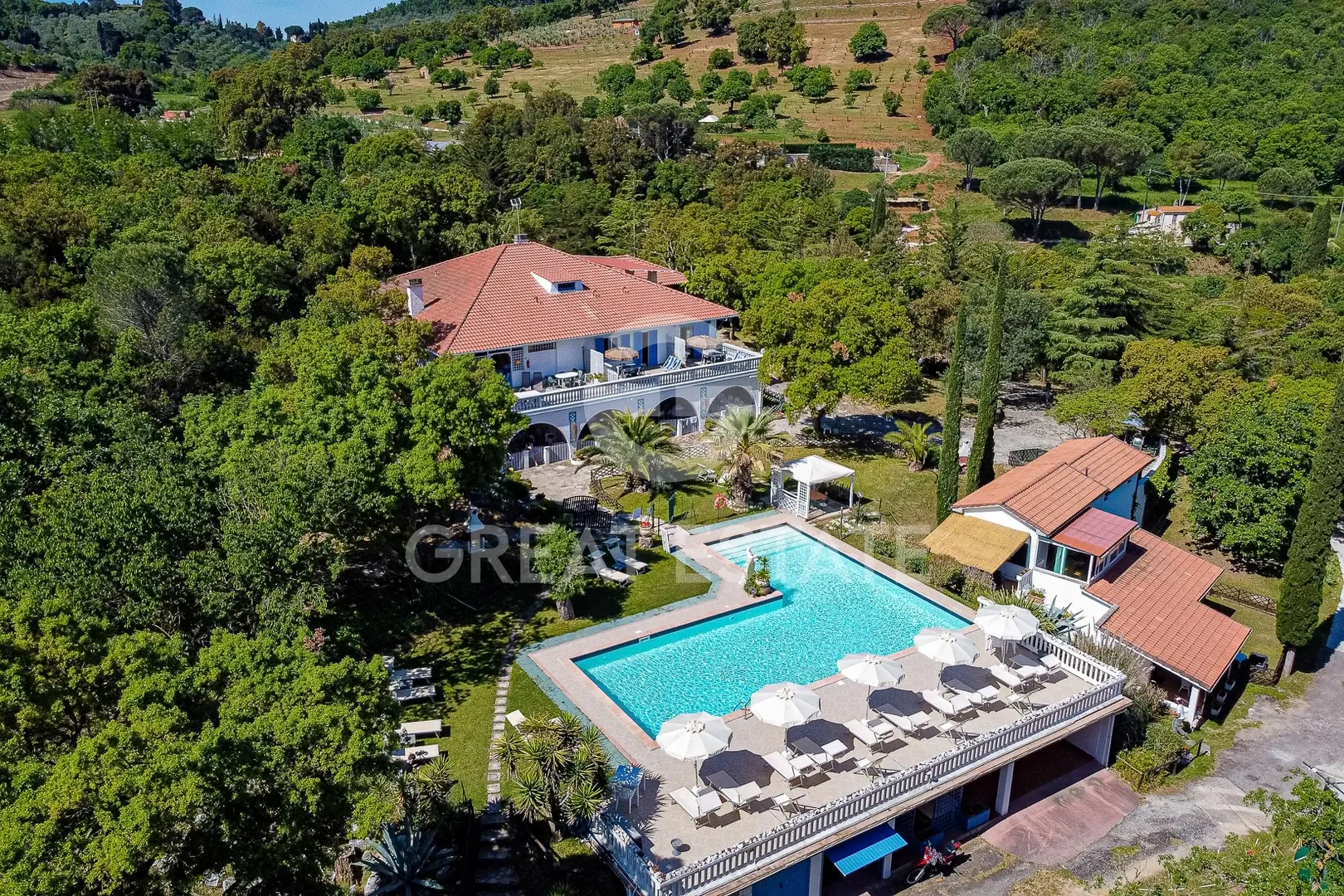 2 - venda propriedade a praia ao pé campiglia marittima toscana itália