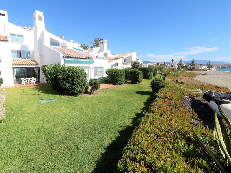 2 - verkauf haus direkt am wasser estepona - costa del sol andalusien spanien