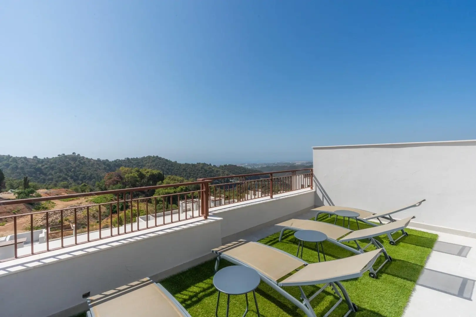 2 - venta casa vista al mar istan andalucía españa