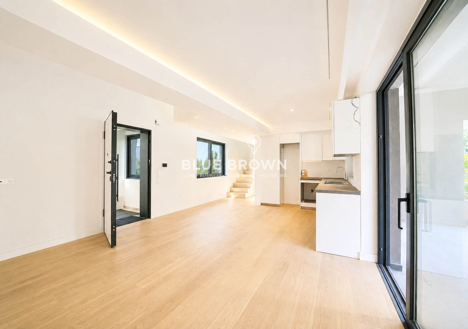 2 - house for sale in voula attica greece