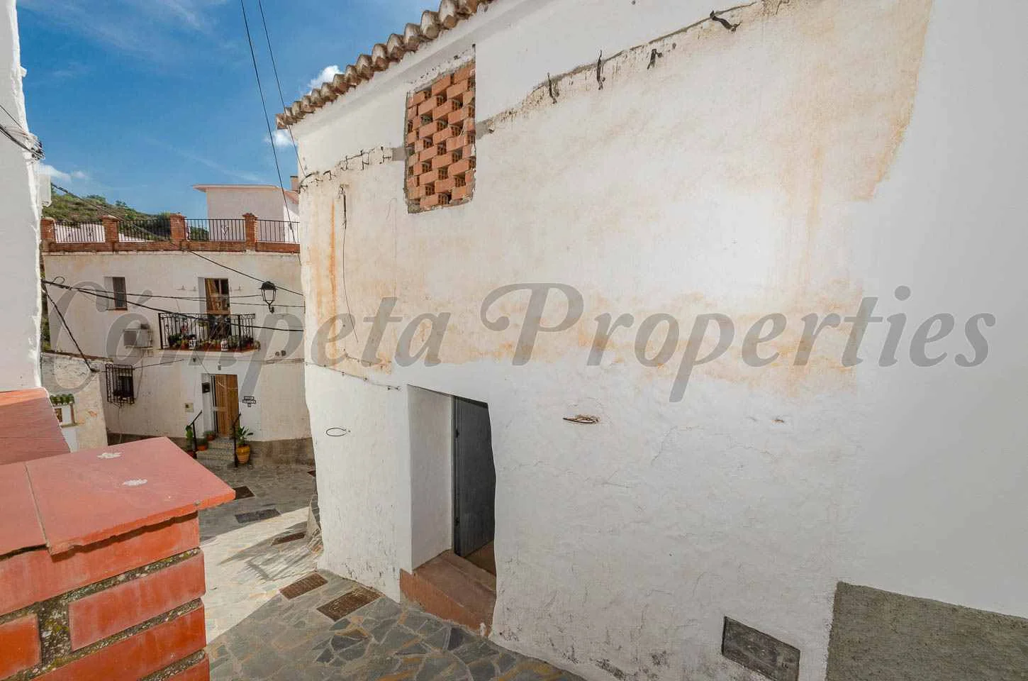 1 - house for sale in salares andalusia spain