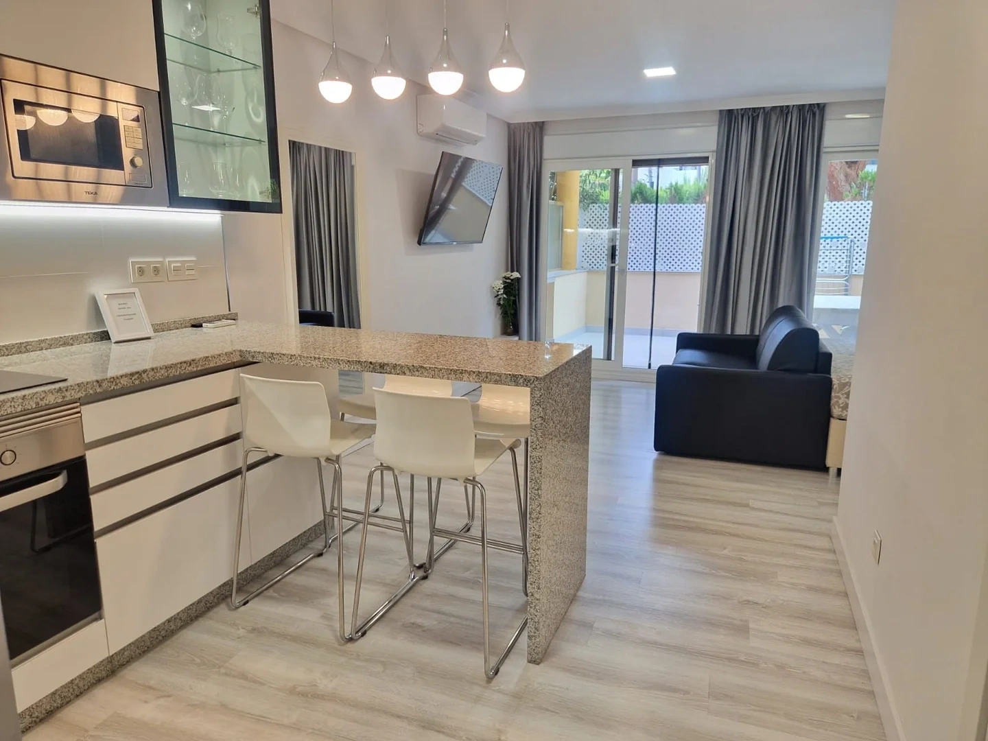 2 - verkoop appartement aan het water marbella - costa del sol andalusië spanje