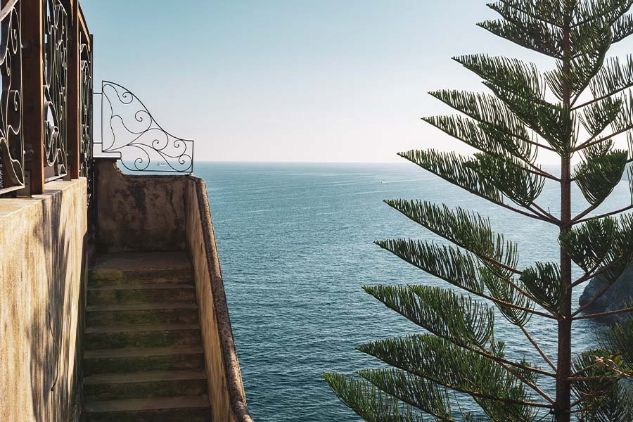 Maison vue mer en Espagne - Freepik
