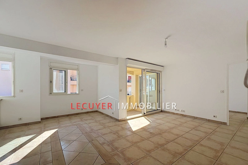 2 - apartment for sale in golfe juan alpes-maritimes france